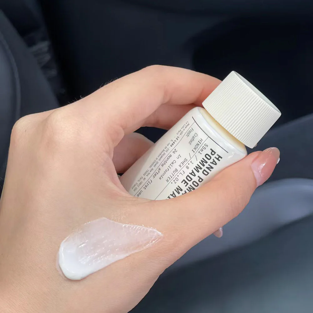 Le Labo Hinoki Scented Hand Cream - 55ml - Image 3
