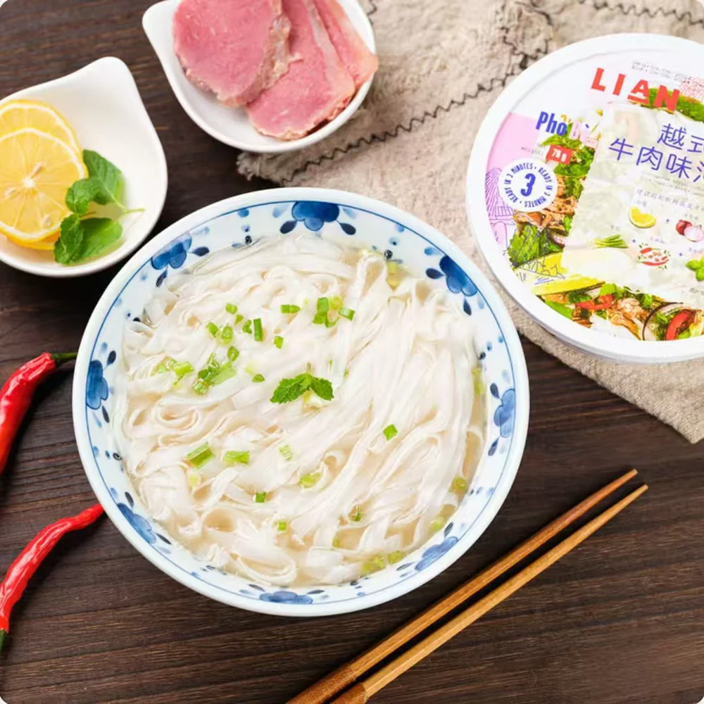 LIAN Pho Bo Vietnamese-Style Beef Flavour Instant Rice Noodles 70g x 12 – Limited Import - Image 2