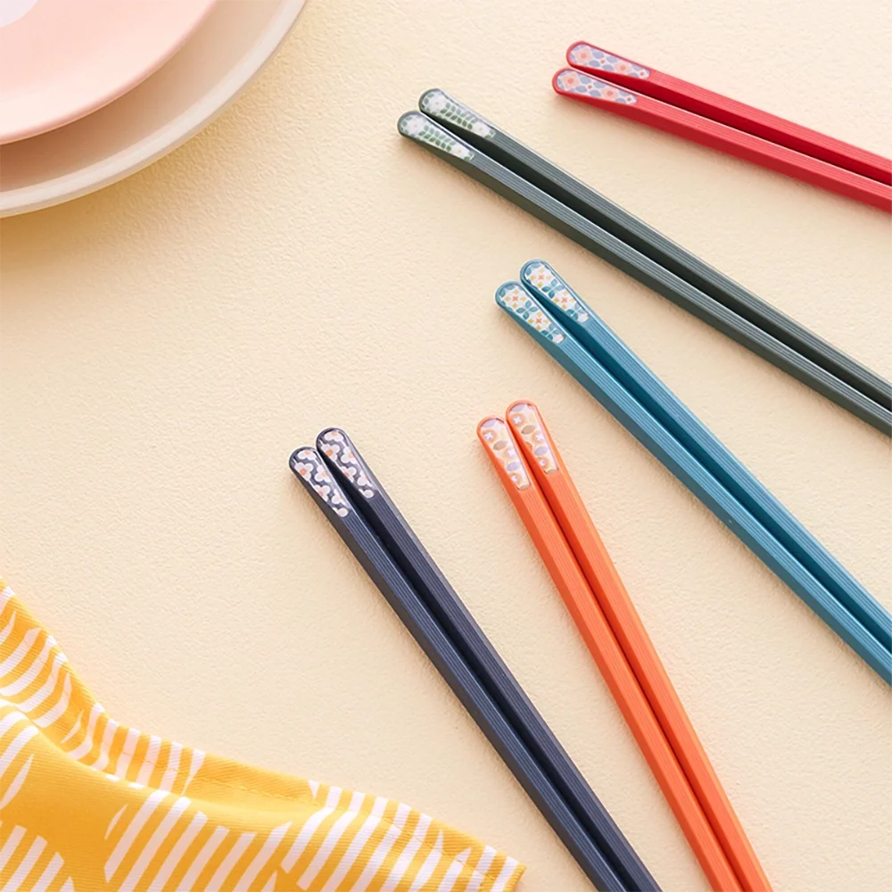 Lifease Little Garden Alloy Chopsticks - Japanese Style, Set of 5 Pairs - Image 2