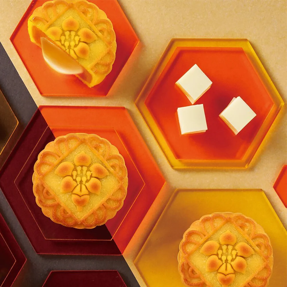 Likoufu Guangzhou Restaurant Cheese Lava Custard Cantonese Mooncakes 8pcs 400g - Image 2
