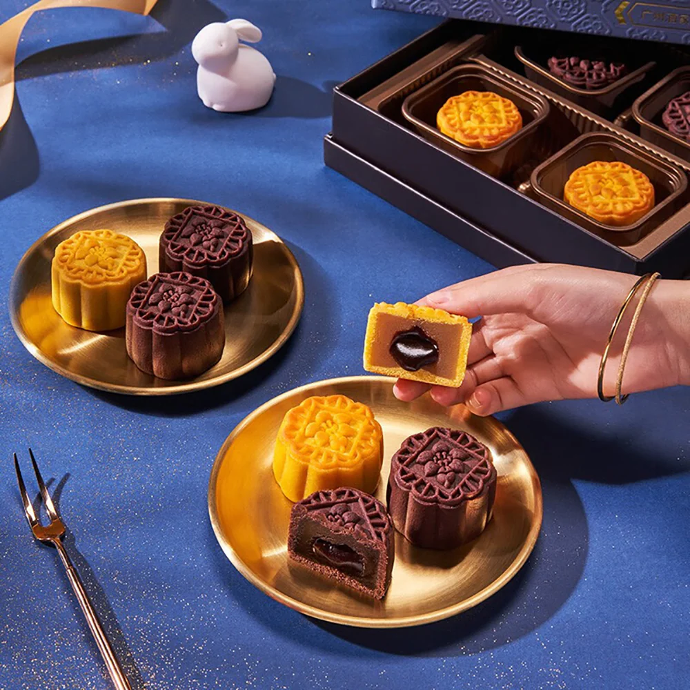 Likoufu Guangzhou Restaurant Lava Custard Cantonese Mooncakes 8pcs 400g - Image 3