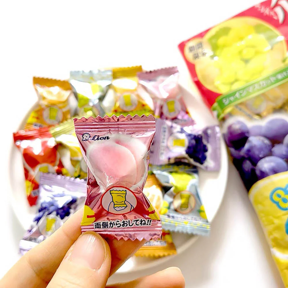 Lion Assorted Fruit Flavored Carbonated Candy - 140g - Image 2