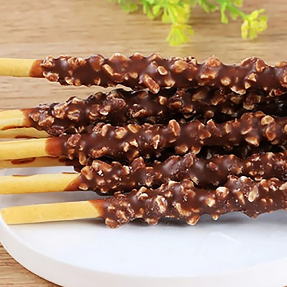 Lotte Pepero Almond Chocolate Sticks - 32g - Image 4