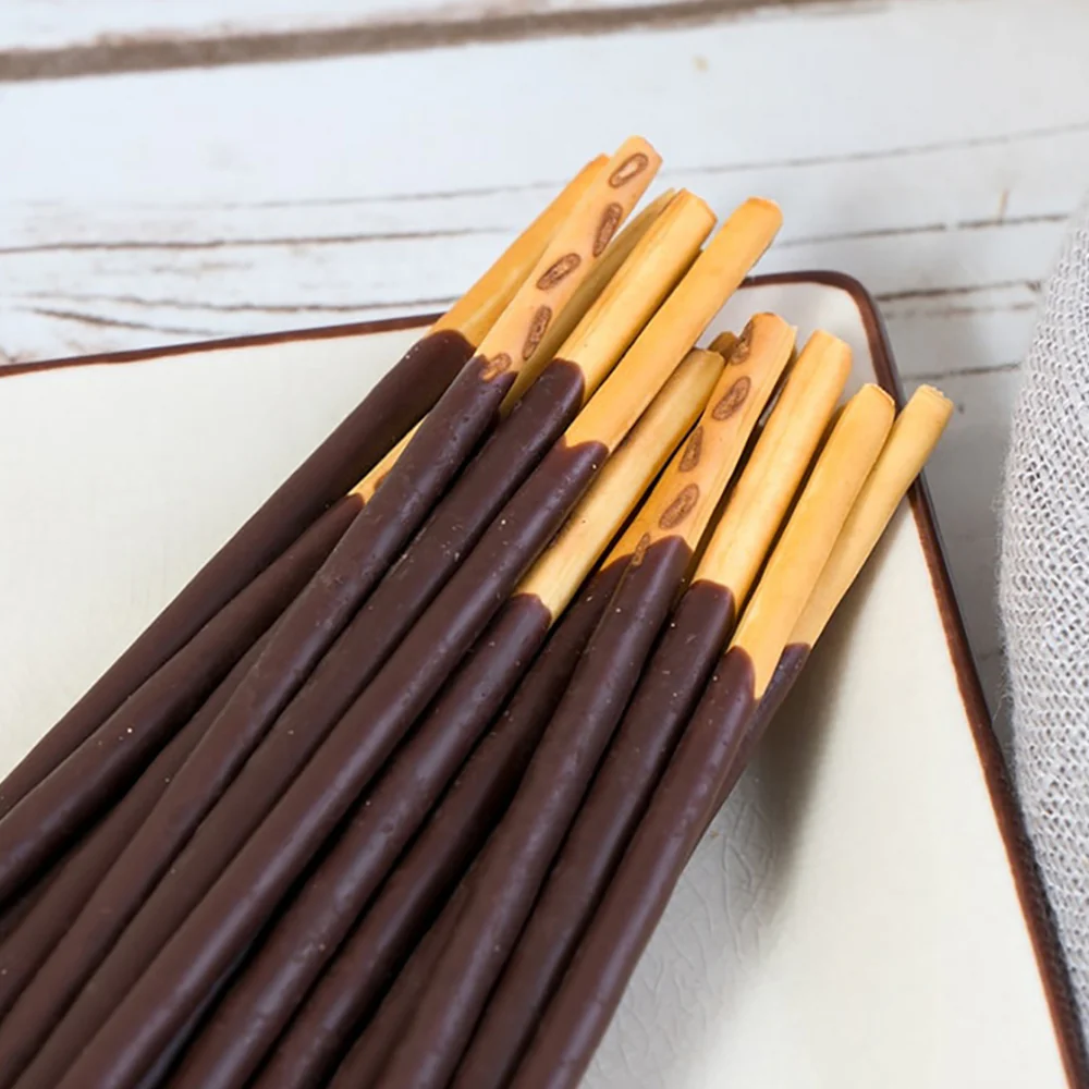 Lotte Pepero Chocolate Sticks - 47g - Image 4