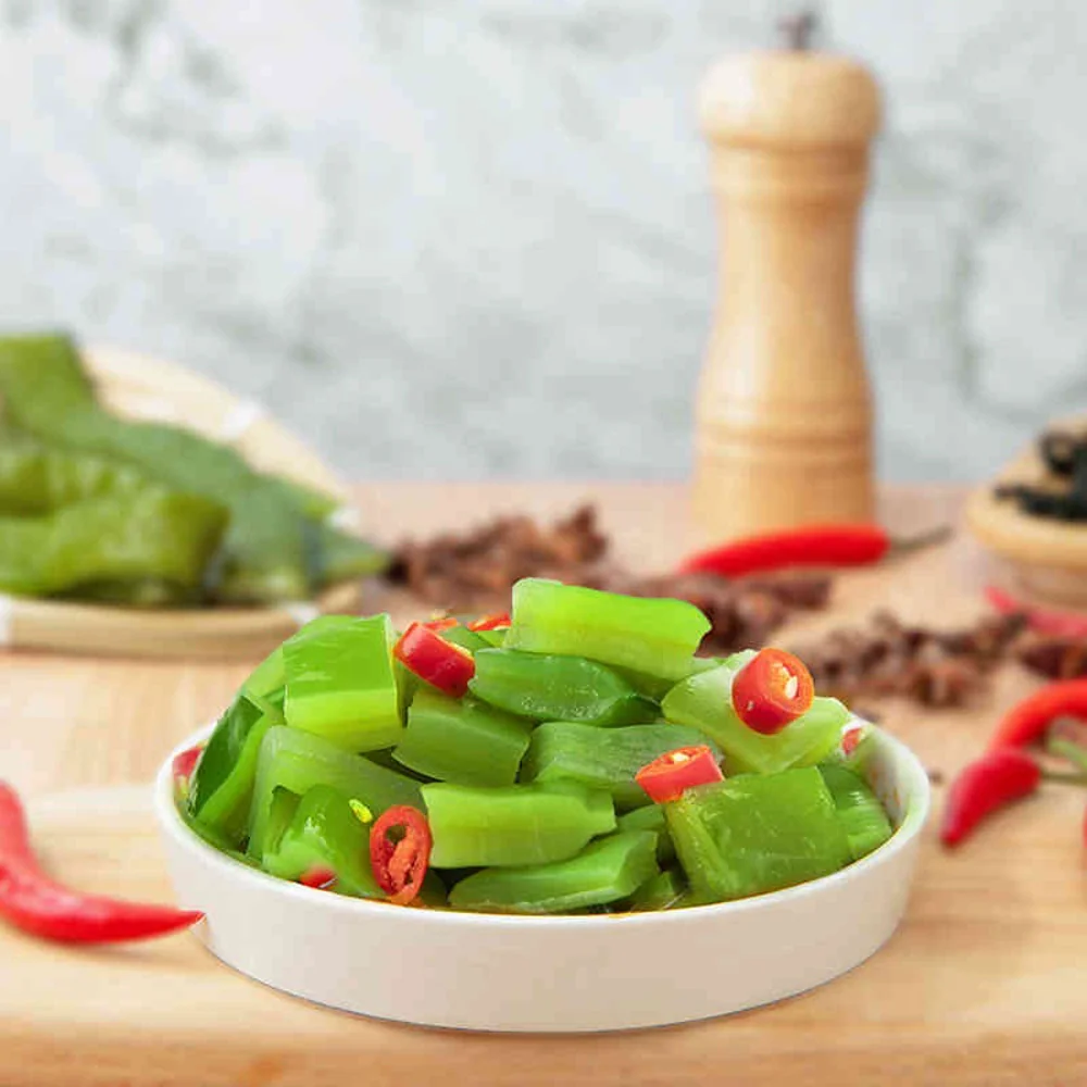 LYFEN Low-Fat Spicy Wakame Seaweed – 132g - Image 3