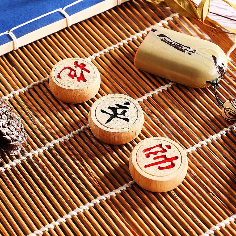 M&G Chinese Chess Set - 5cm Diameter Pieces - Image 4