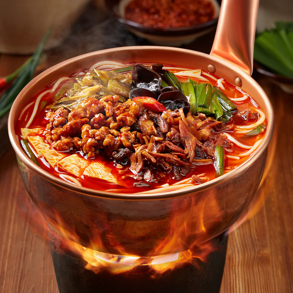 Man Xiao Bao Yunnan-Style Small Pot Rice Noodles with Zhaotong Meat Sauce 287.4g - Spicy Yunnan Rice Noodle Soup Kit - Image 2