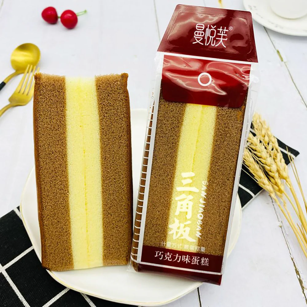 Manyuefu Chocolate Flavored Triangle Cake - 90g - Image 2