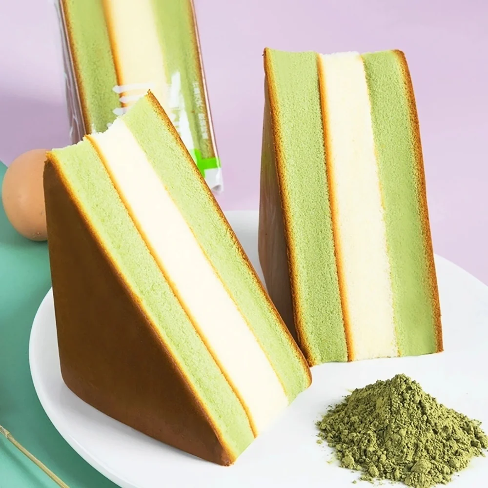 Manyuefu Matcha Flavored Triangle Cake - 90g - Image 3