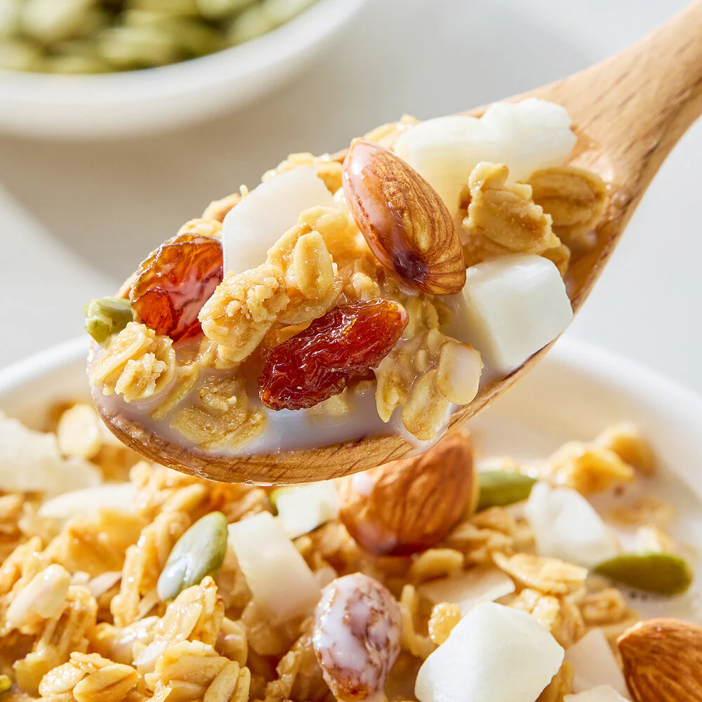 Marketside Coconut & Nut Baked Oat Granola 350g – Limited Import - Image 3