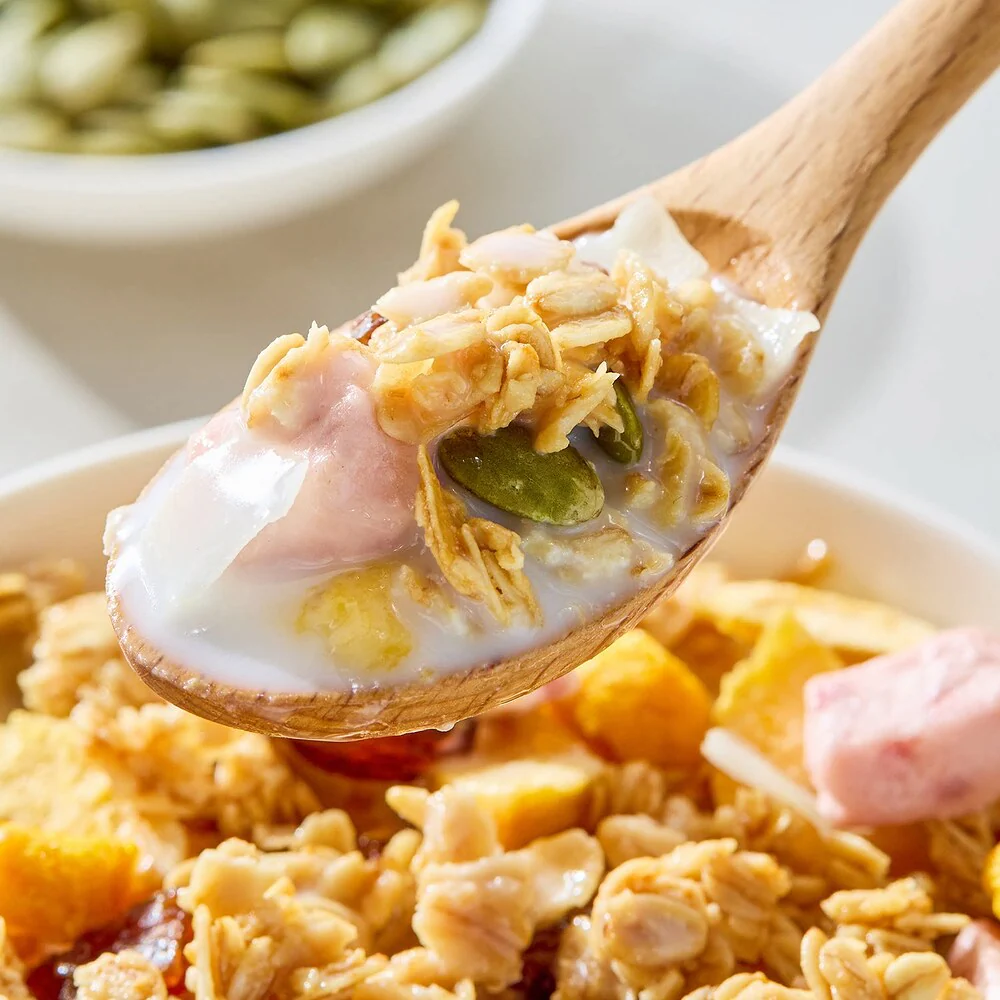 Marketside Peach Yoghurt Granola Crunch 350g – Limited Import - Image 3