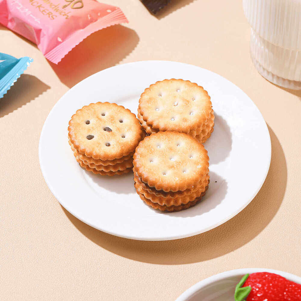 Marketside Triple Flavour Sandwich Biscuits 250g – Limited Import - Image 3