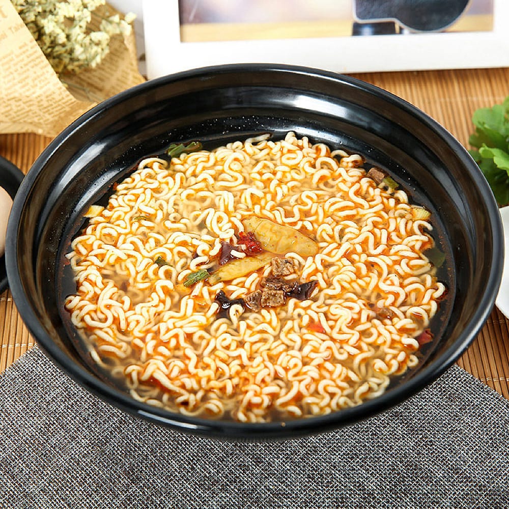 Master Kong Pickled Pepper Beef Noodles - Box of 30 Packs - Image 3