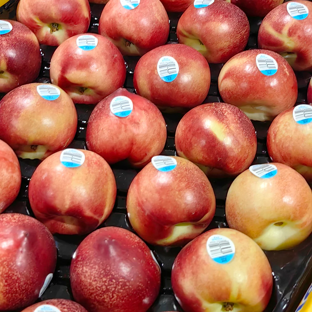 Medium-Large Nectarines - 4 Pieces - Image 3