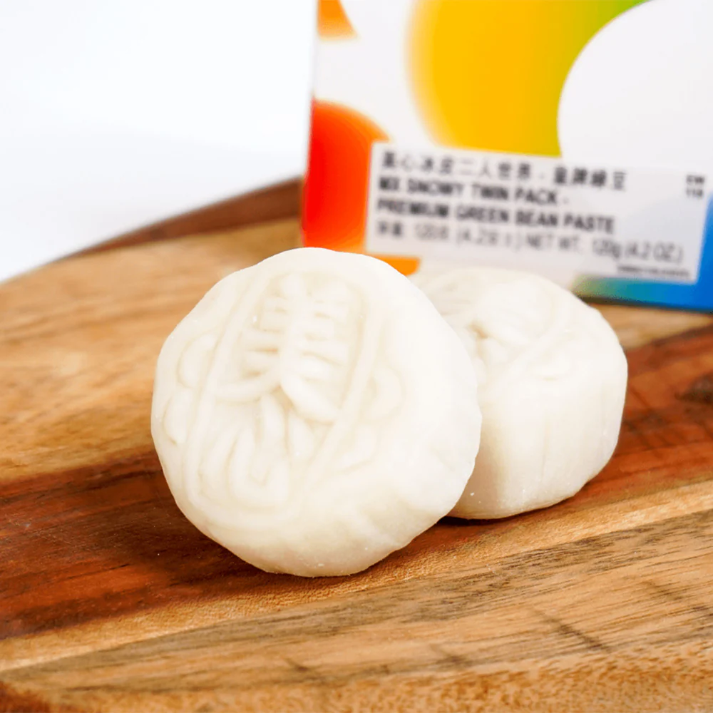 Mei-Xin Frozen Snowy Mooncake - Premium Green Bean Paste, 2 Pieces, 120g - Image 3