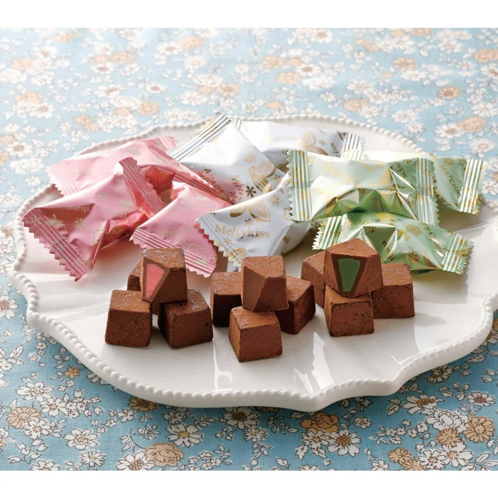 Meiji Meltykiss Chocolate Assortment - Strawberry, Chocolate & Matcha, 124g - Image 2