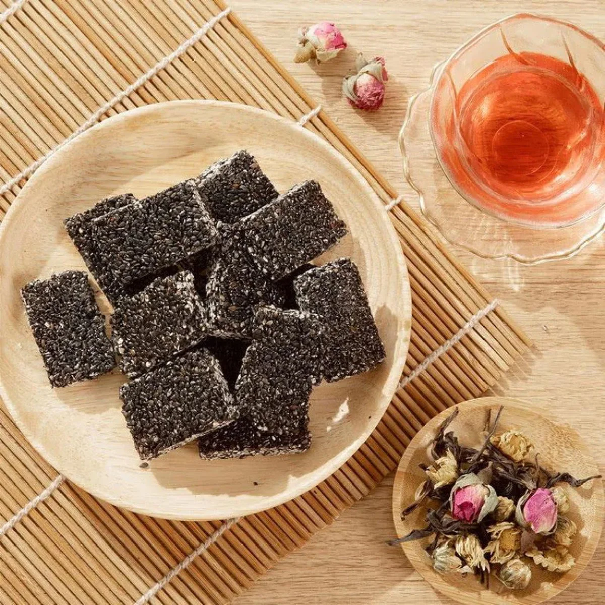 Member's Mark Sugar Free Sesame Clusters - 650g - Image 3