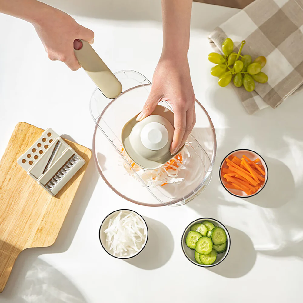 Mototo Panda Slicer with Basket - 6 Blades and Hand Guard - Image 4