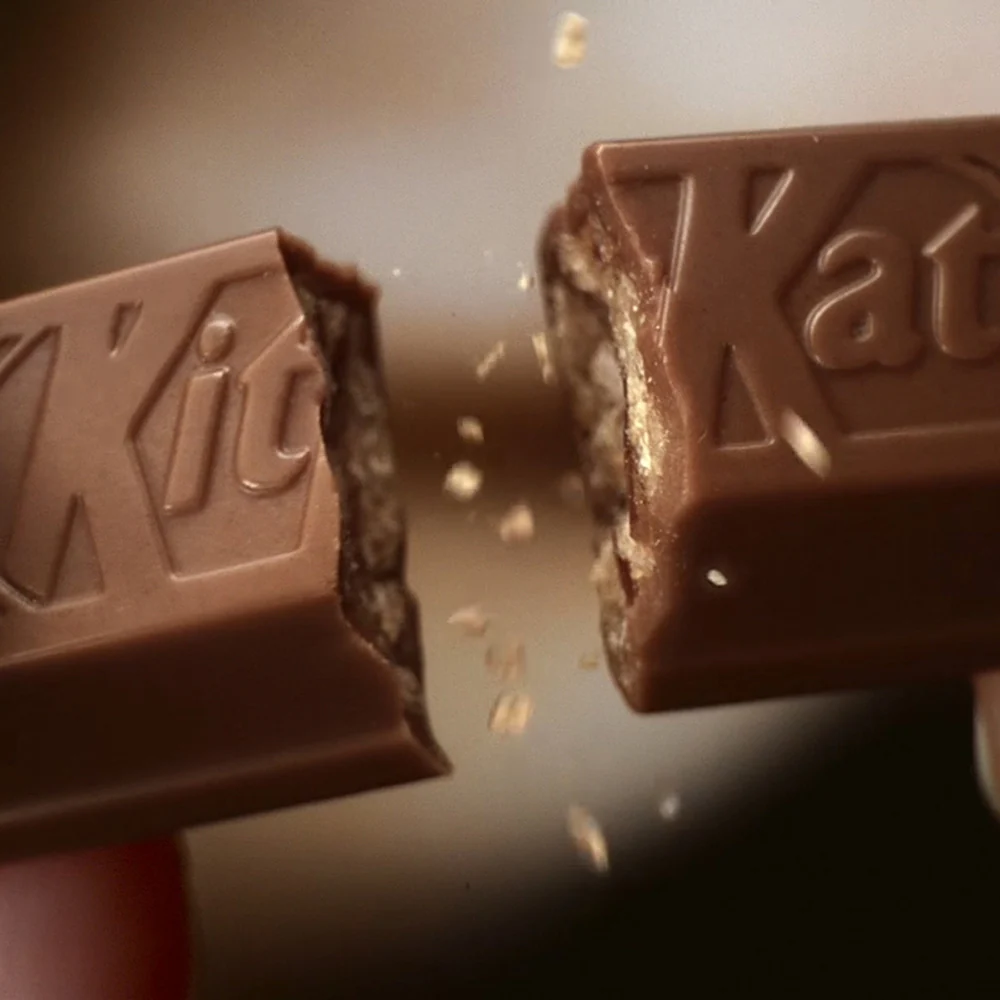 Nestle KitKat Milk Chocolate Bulk Pack - 50 Bars, 700g - Image 3