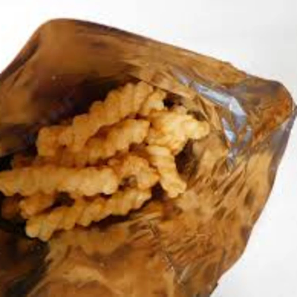 Nongshim Honey & Apple Flavoured Twist Snack 75g - Image 3