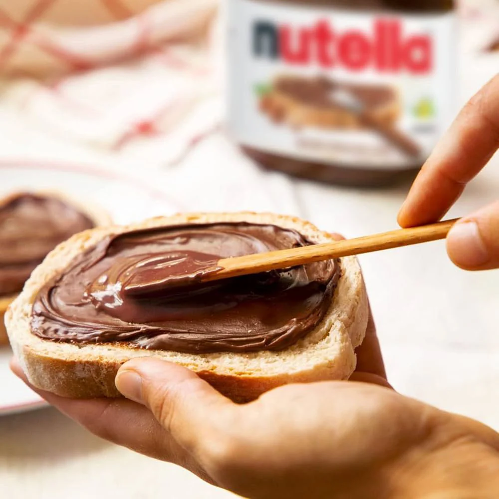 Nutella Hazelnut Chocolate Spread - 1kg - Image 4