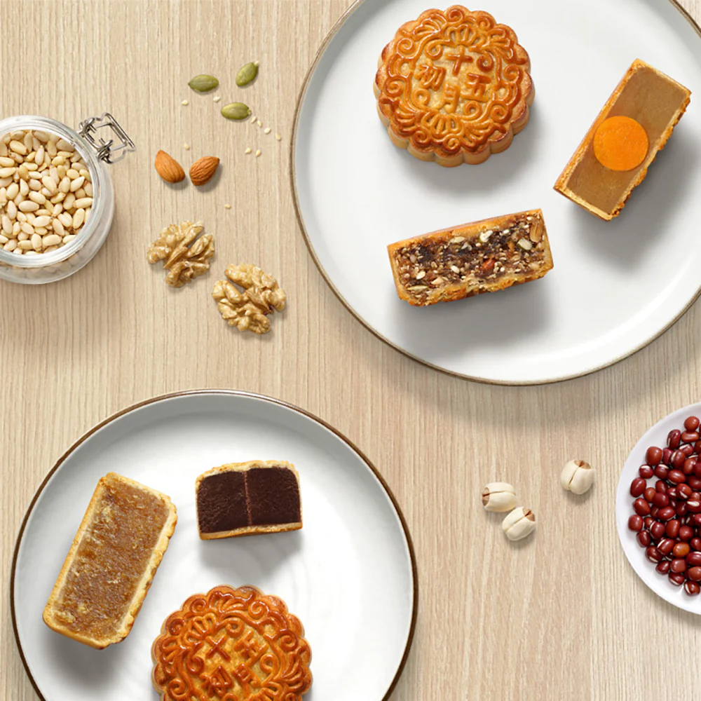 October Fifth Aroma of Macau Moon Cakes Gift Set - 4 Pieces, 500g - Image 3