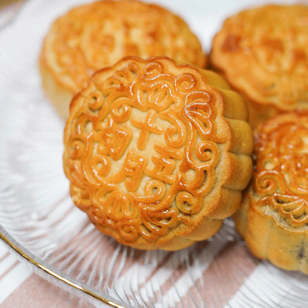 October Fifth Fruits & Green Tea Mooncakes Gift Box - 8 Pieces, 480g - Image 3