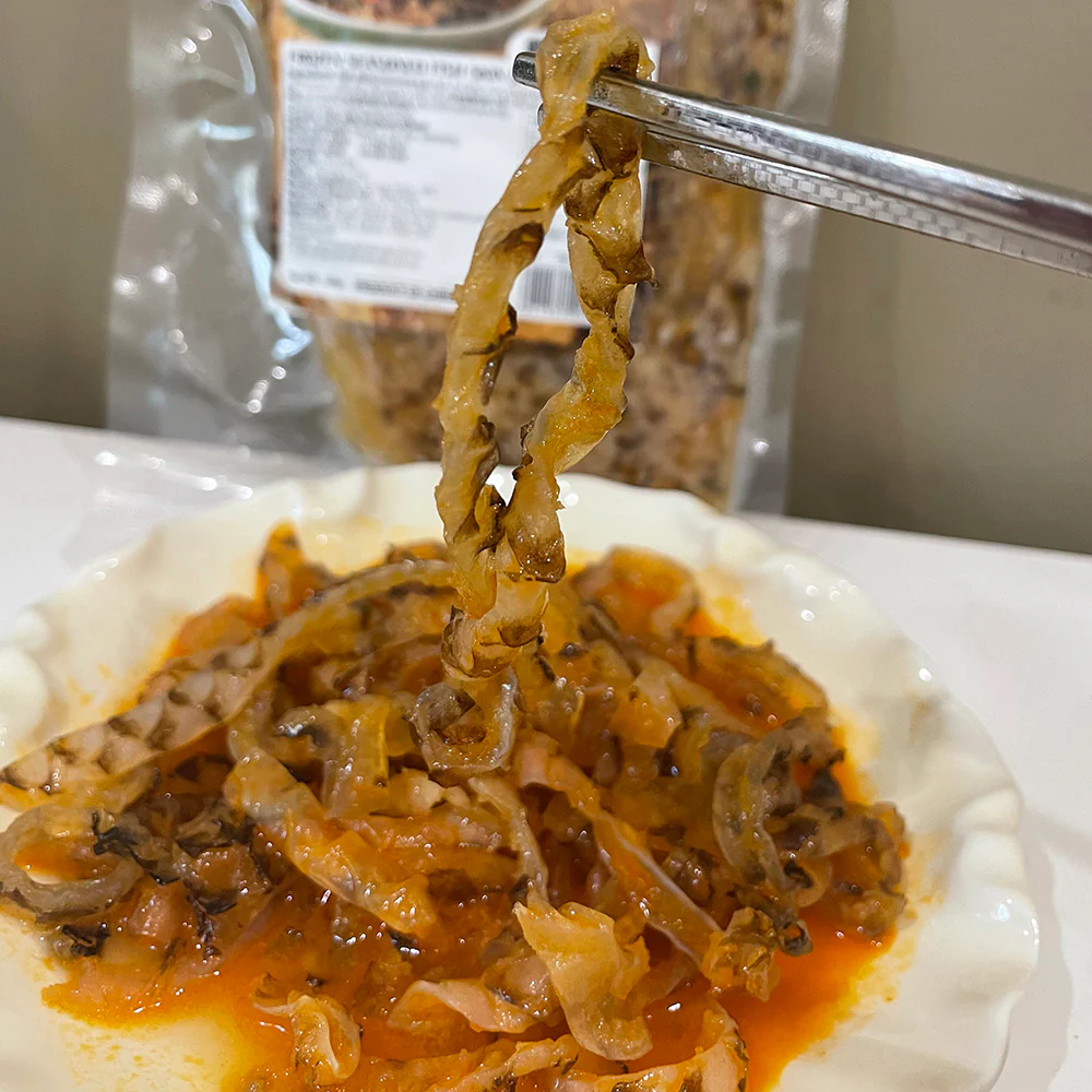 Oishi Food Frozen Spicy Fish Skin in Chili Oil - 100g