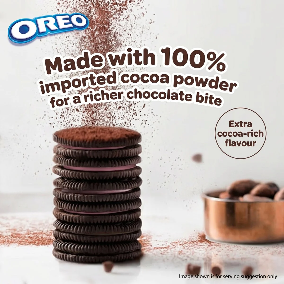 Oreo Strawberry Cream Sandwich Cookies - 97g - Image 2