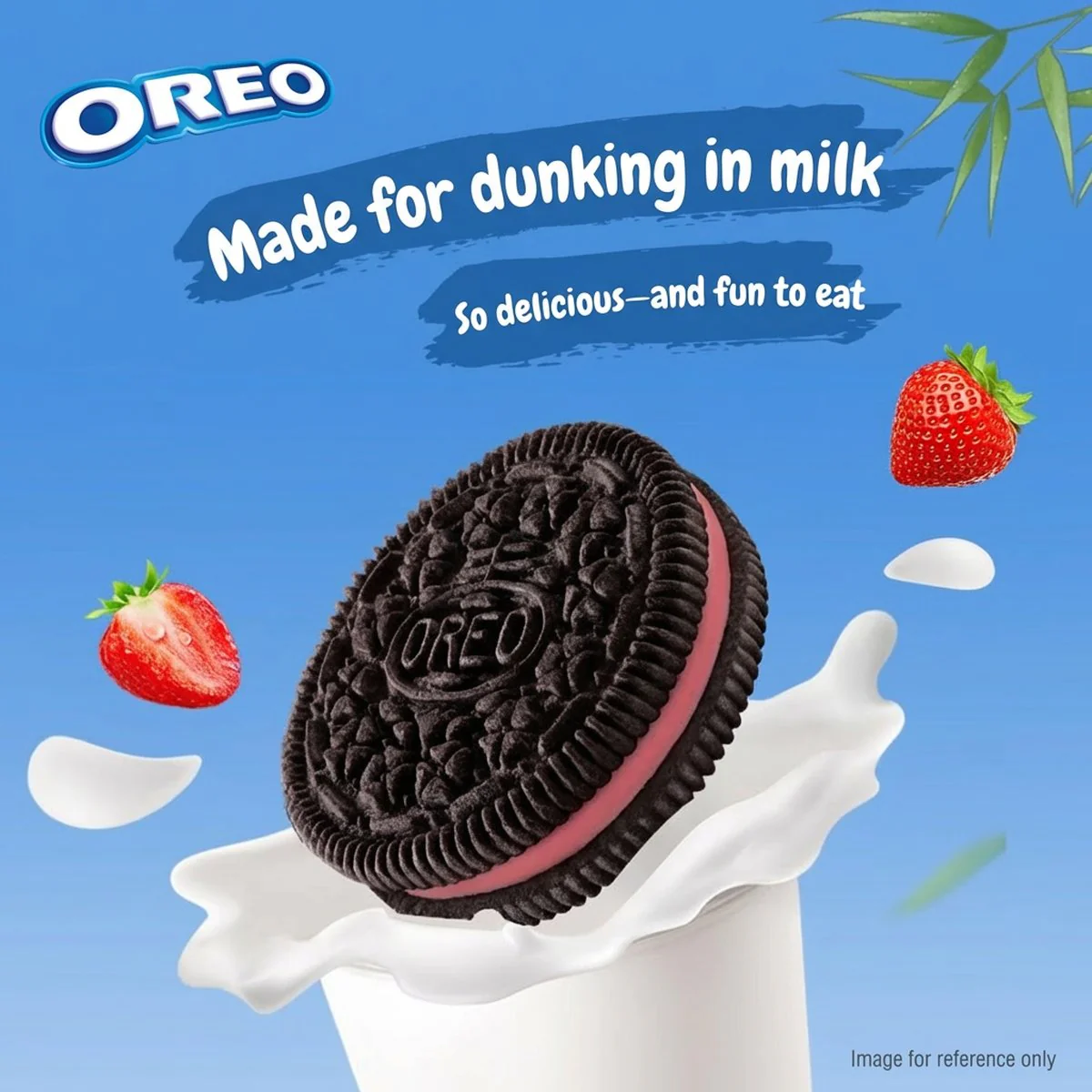 Oreo Strawberry Cream Sandwich Cookies - 97g - Image 3