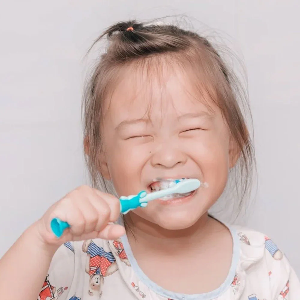 Pigeon Grape Flavor Gel Toothpaste for 1.5 Years and Above - Image 2