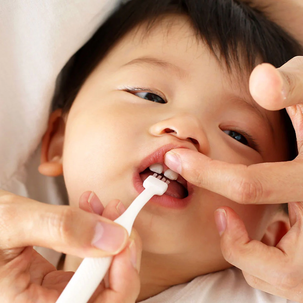 Pigeon Grape Flavor Gel Toothpaste for Teething - Image 2