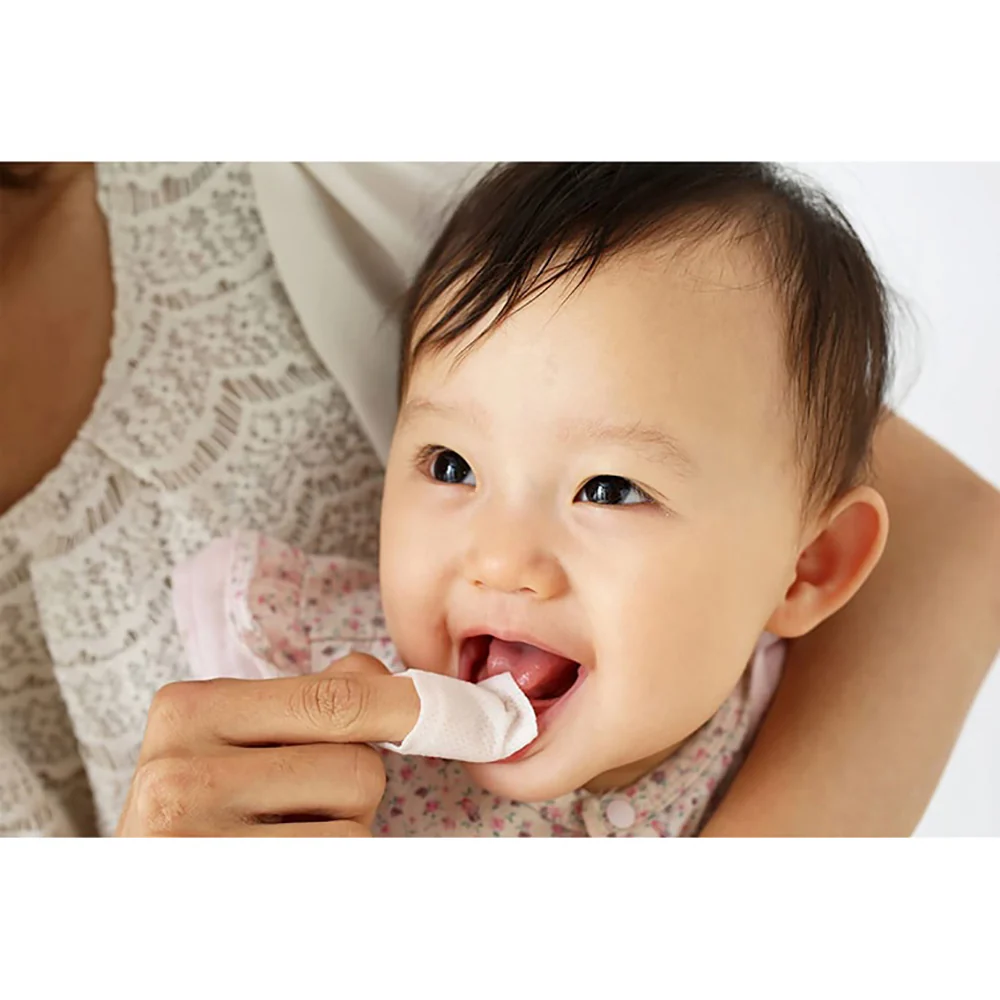 Pigeon Strawberry Flavored Dental Wipes - 1 Pack - Image 2