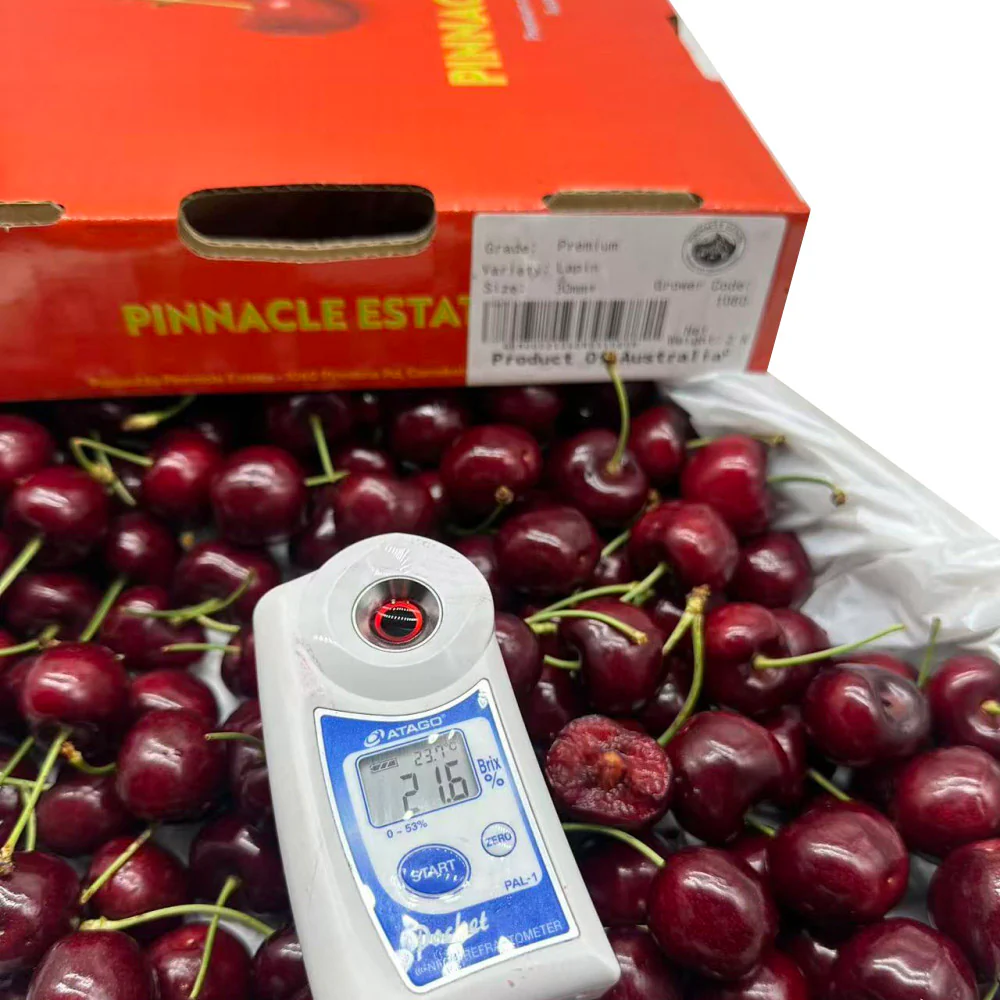 Pinnacle Estate Lapin Cherries 30mm+ Gift Box 2kg - Image 2