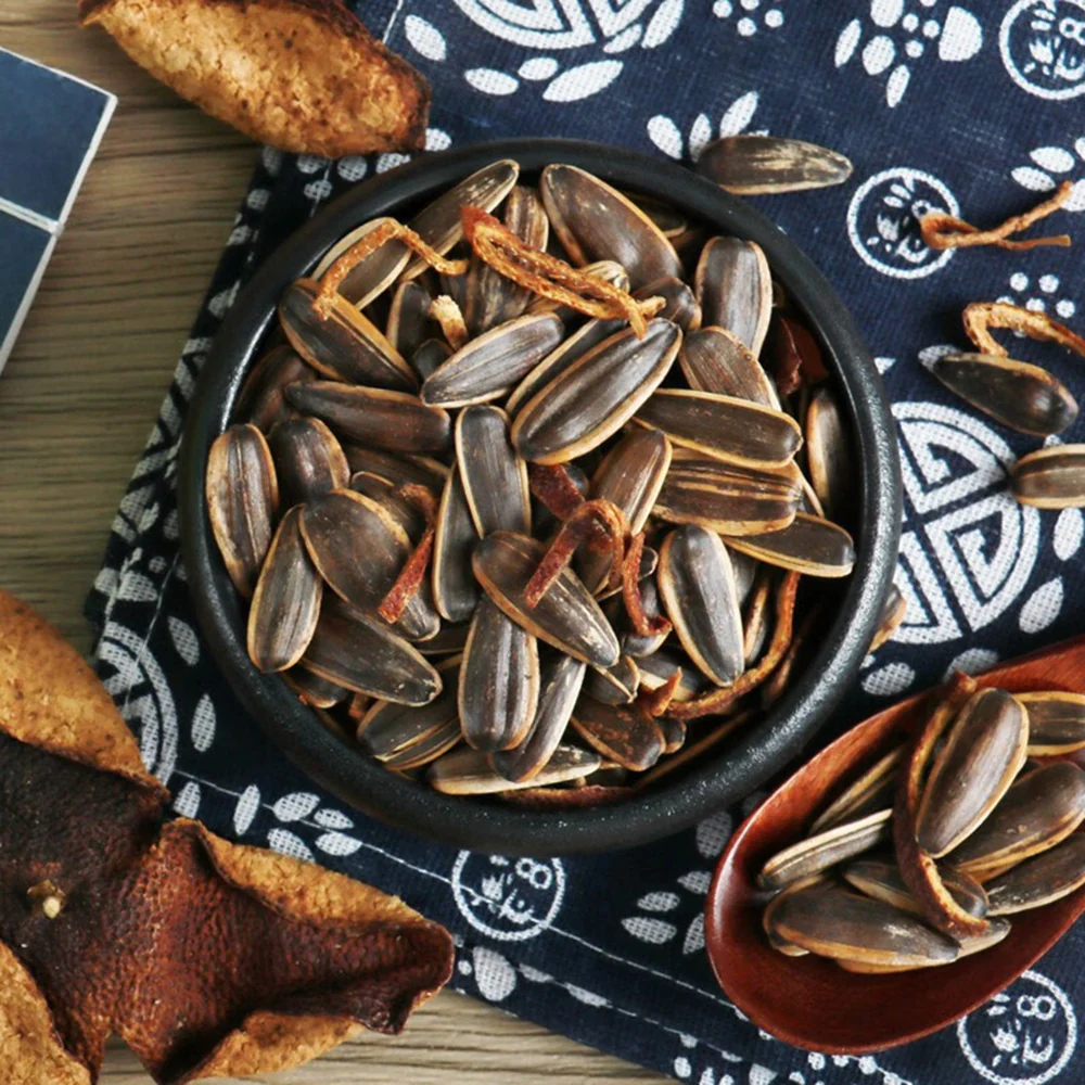 Qifen Zhan Dried Tangerine Peel Sunflower Seeds - 438g - Image 3