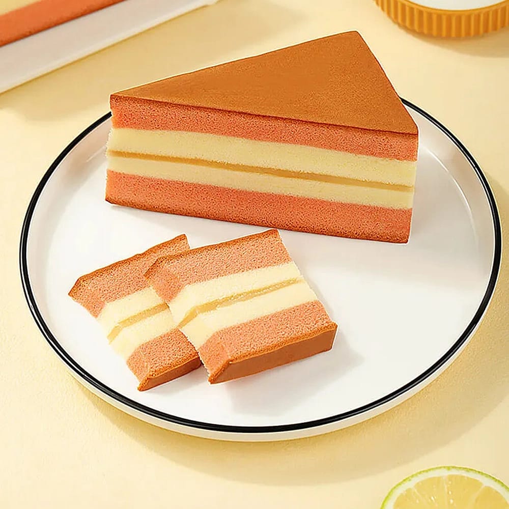 Ranli Jin Shan Jiao Red Velvet Cake - Box of 28, 95g Each - Image 3