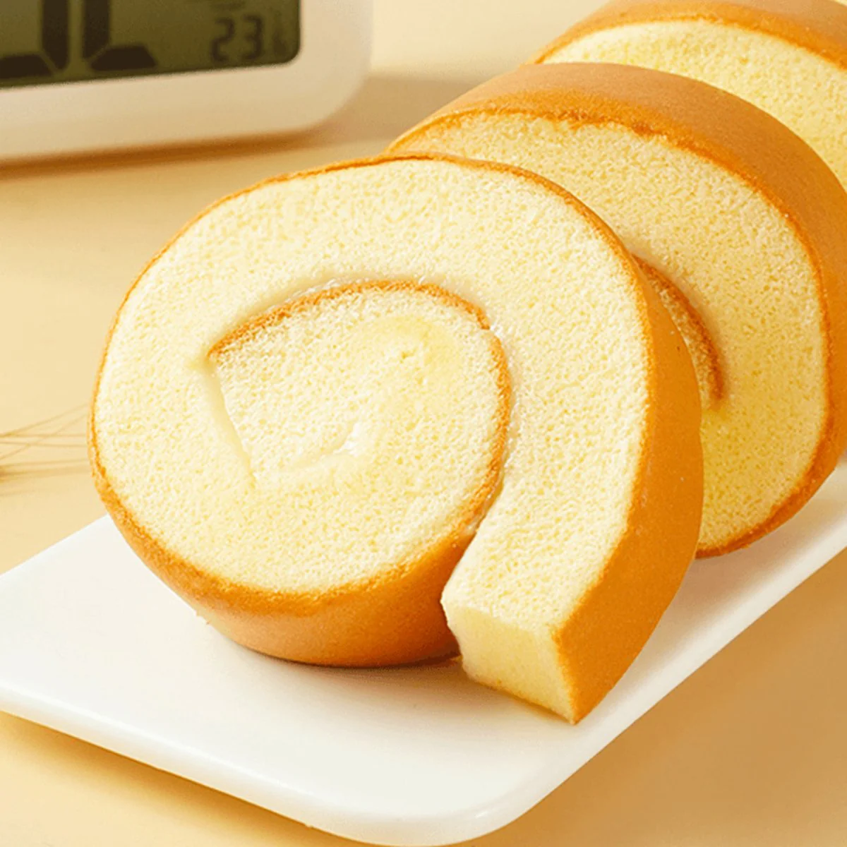 Ranli Swiss Roll Cake 85g - Soft Sponge with Cream Filling - Image 2
