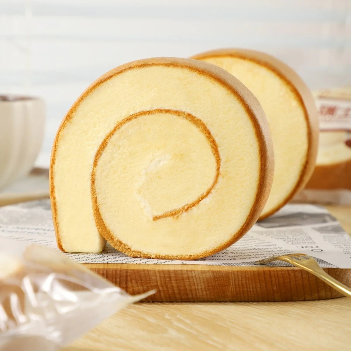 Ranli Swiss Roll Cake 85g - Soft Sponge with Cream Filling - Image 4