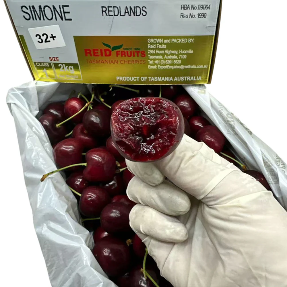 Reid Fruits Simone Tasmanian Cherries 32mm+ Gift Box – 2kg - Image 4