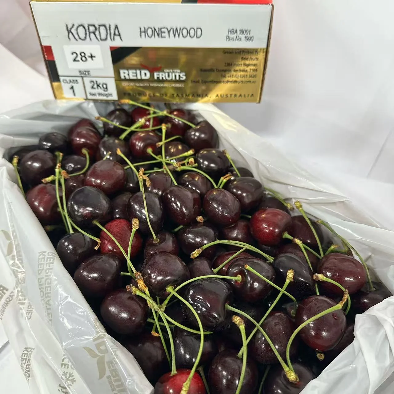 Reid Fruits Tasmanian Kordia Cherries 28mm+ Gift Box 2kg - Image 5