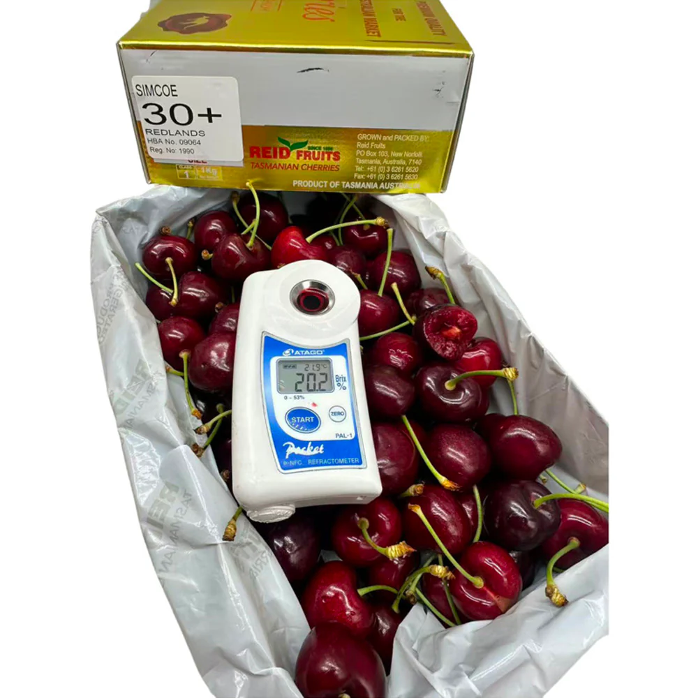 Reid Fruits Tasmanian Simcoe Cherries Gift Box 30mm+ – 1kg - Image 2