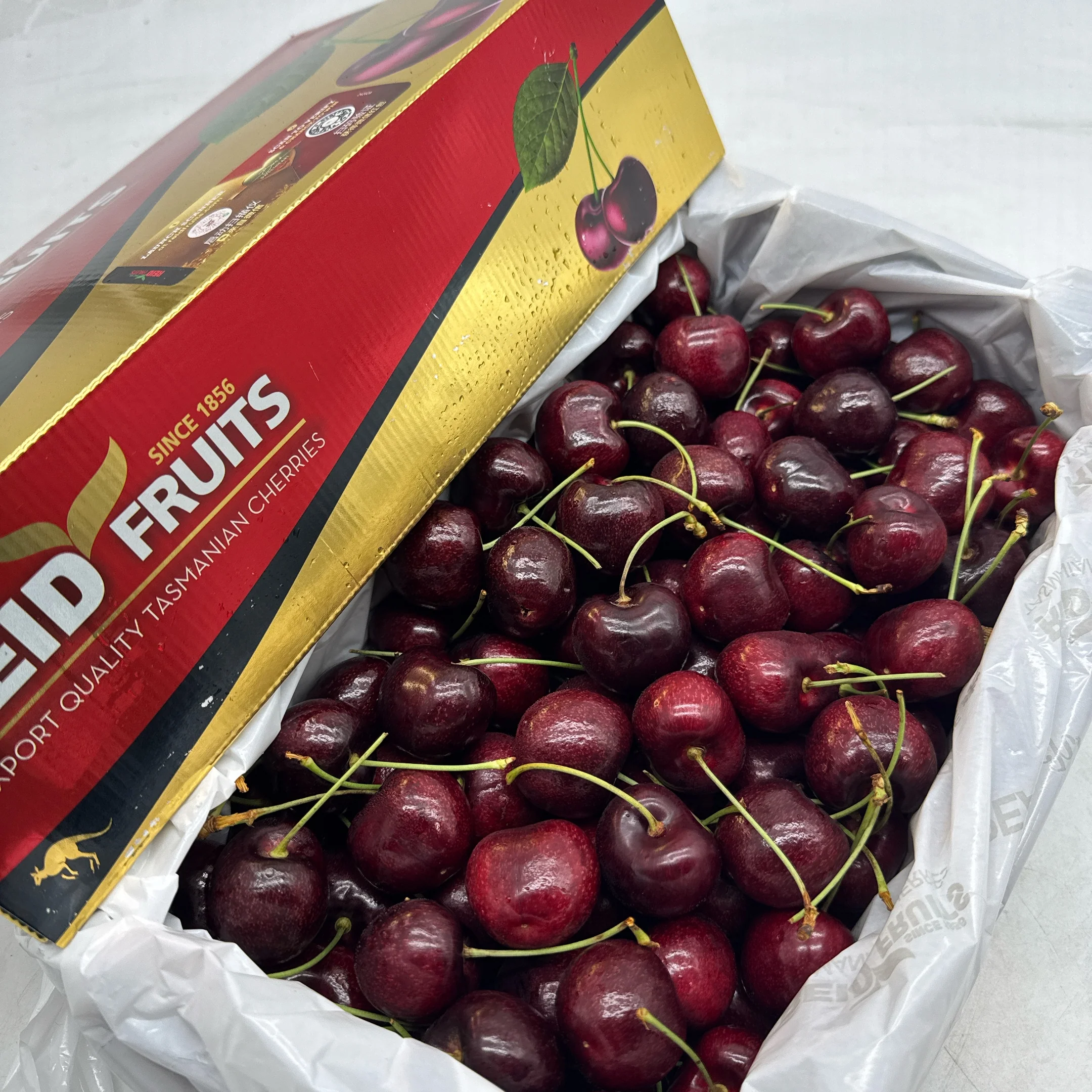 Reid Lapin Premium Cherry Gift Box - 32mm+ - 2kg - Image 3