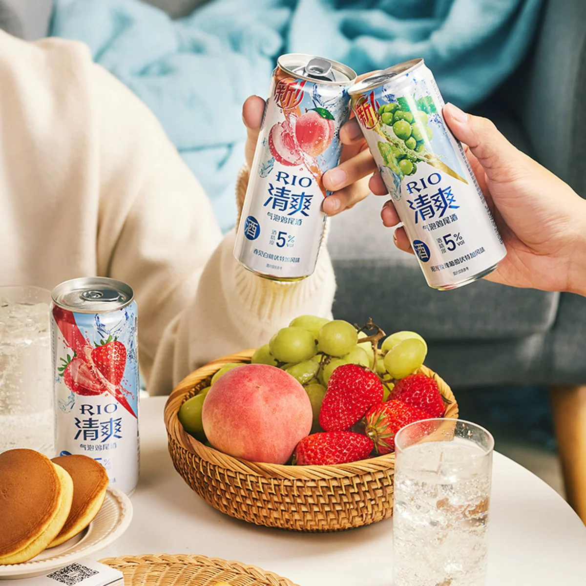 RIO Refreshing Sparkling Cocktails Variety Pack (White Peach, Grape & Strawberry) 5% – 330ml x 3 - Image 2