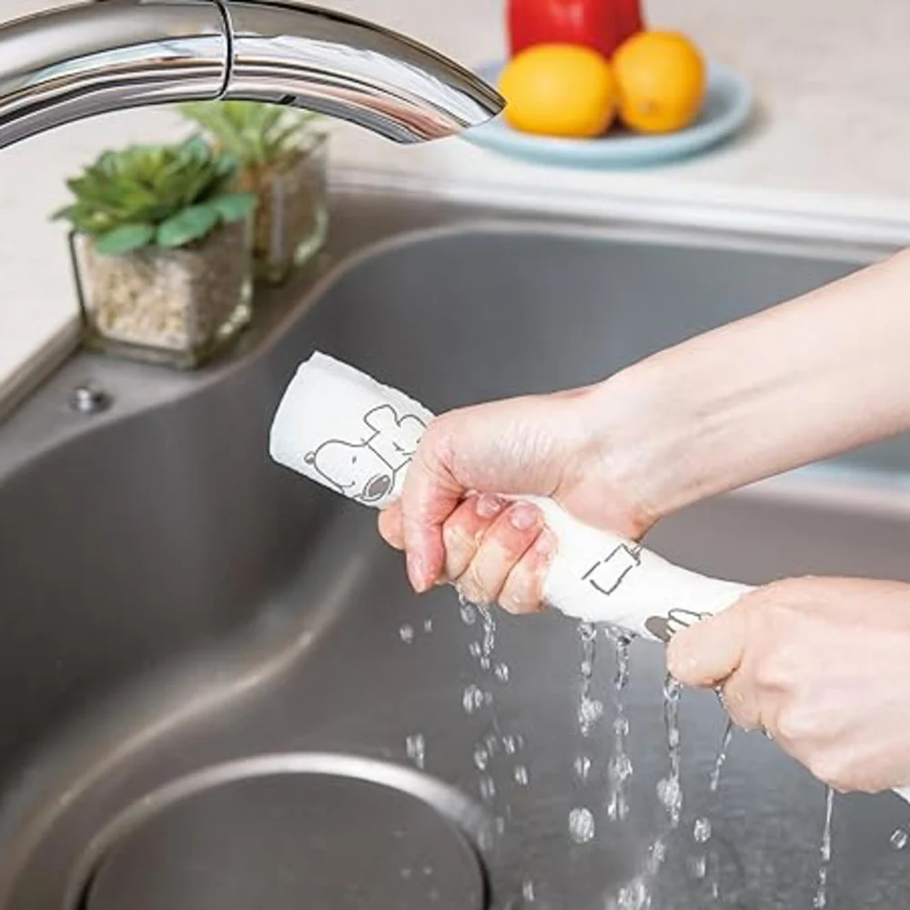 Scottie Fine Washable & Reusable Paper Towels – Snoopy Print, 55 Sheets - Image 3