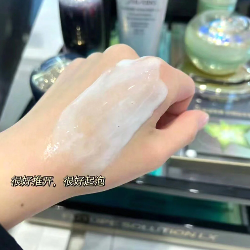 Shiseido Future Solution LX Extra Rich Cleansing Foam 134g - Image 3