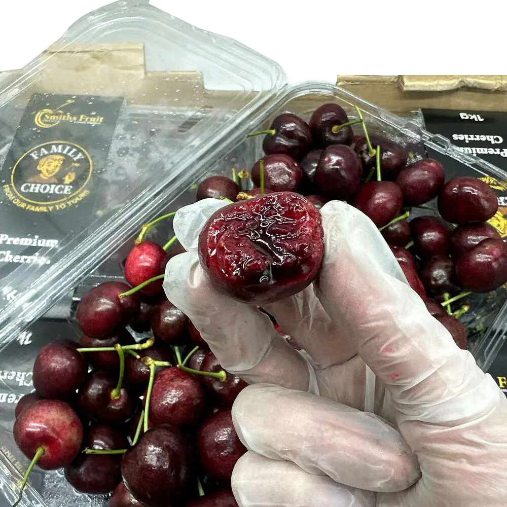 Smiths Fruit Royal Tioga Cherries Gift Box 30–32mm – 1kg - Image 4