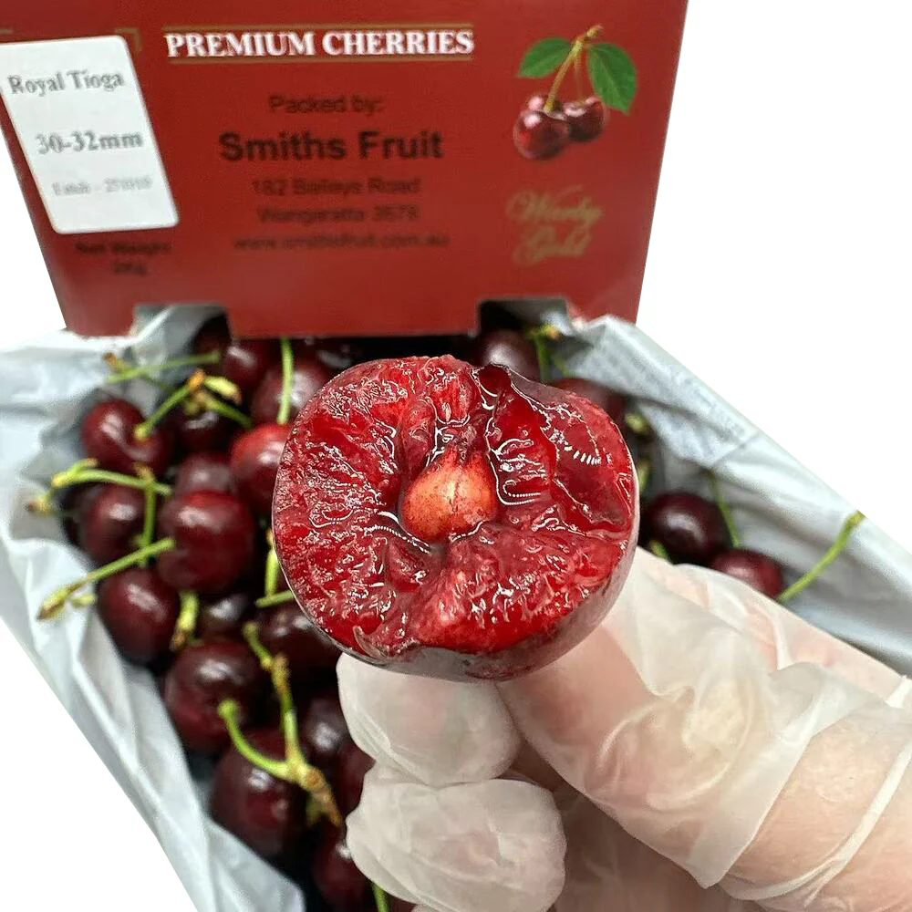 Smiths Fruit Royal Tioga Premium Cherries 30–32mm Gift Box – 2kg - Image 4