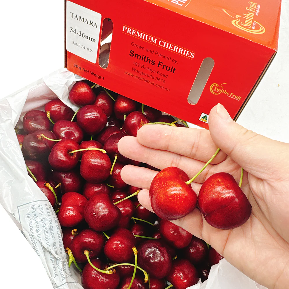Smiths Fruit Tamara Cherries Gift Box - 2kg - Image 3