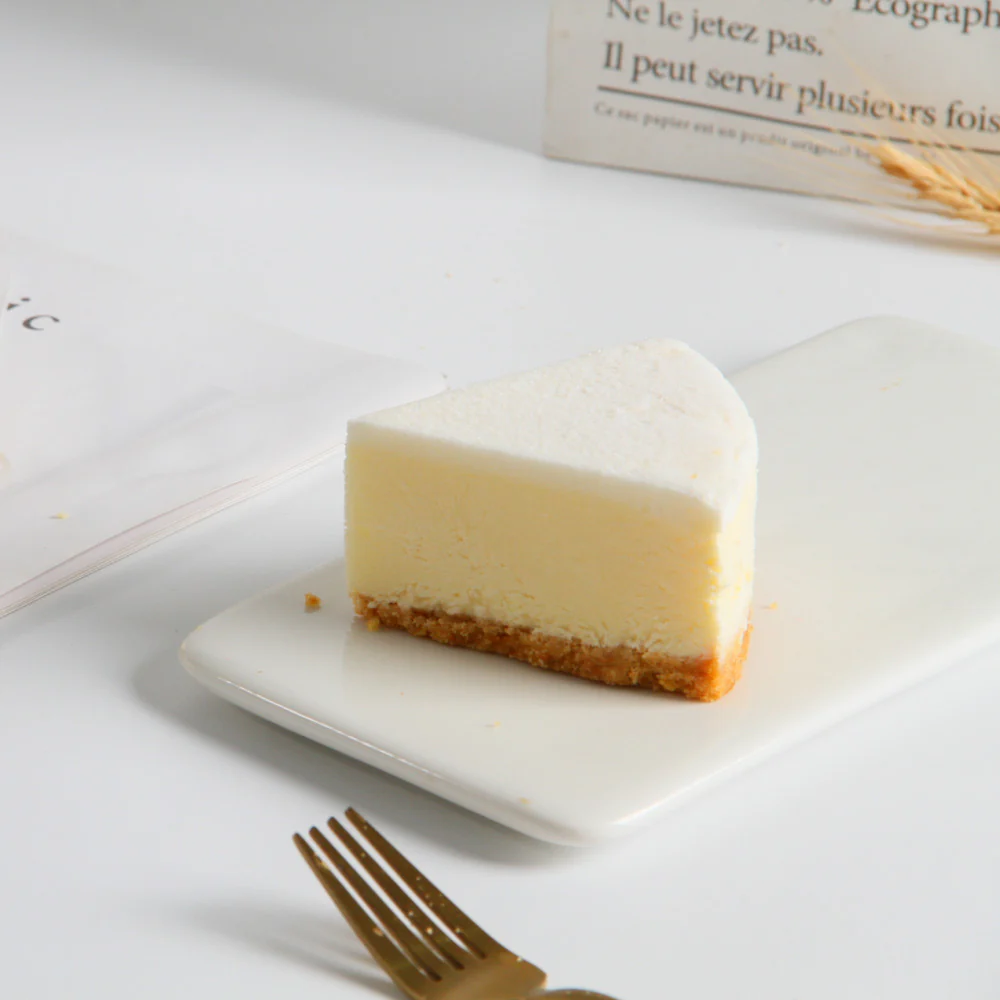 Snowy Yoghurt Cheesecake 680g (Frozen) - Image 2