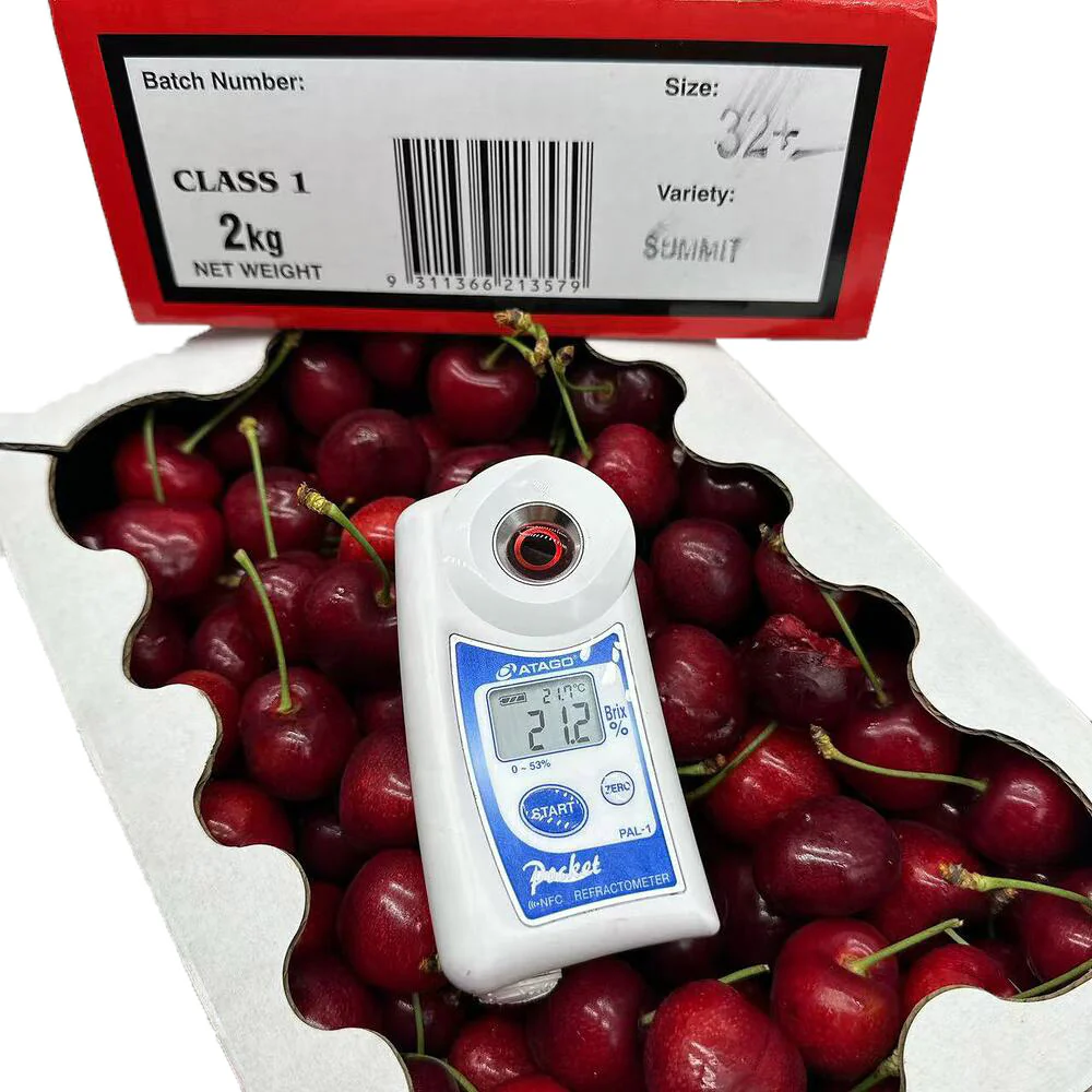 Summit Cherries Christmas Gift Box 32mm+ – 2kg - Image 2